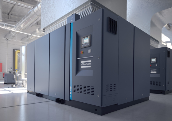 Soffiare bottiglie PET ad alta pressione reso facile con un compressore d'aria a vite Atlas senza olio