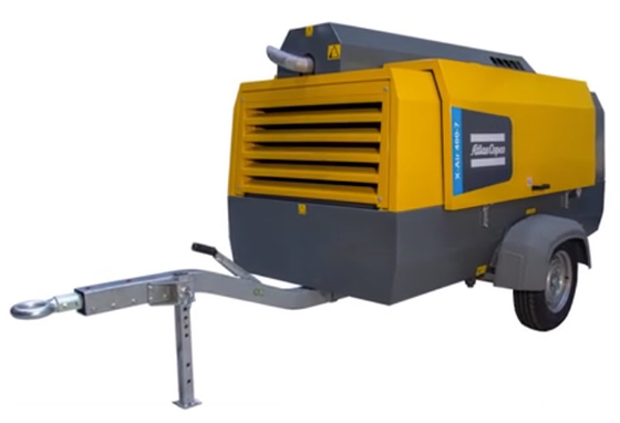 Controlla la compressione dell'aria con il compressore portatile X-AIR 400-7
